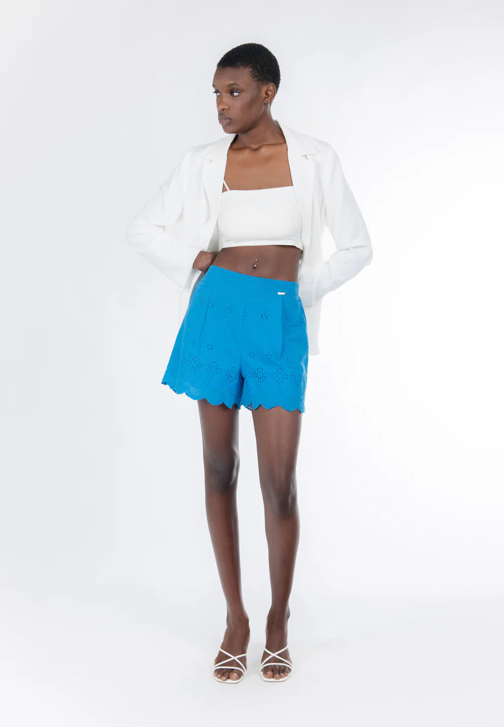 03T0036 - SHORT - INFLUENCER