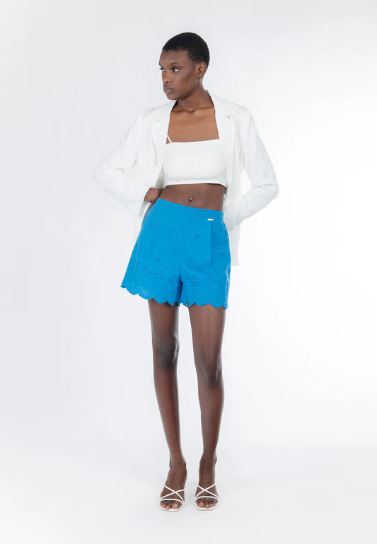 03T0036 - SHORT - INFLUENCER